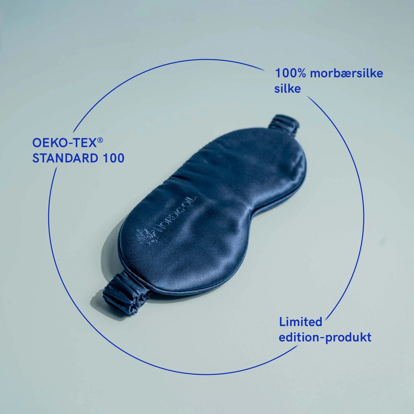 Blå sovemaske i 100% morbærsilke med OEKO-TEX STANDARD 100 og Limited edition-produkt fra Nordic Oil